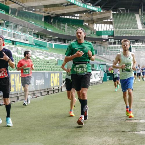 13.09.2026 - 21. swb-Marathon Bremen Michael Burmester http://msf.ph/oto/10454823 13.09.2026 12:52:33 Laufen im Stadion 102, 107, 145, 235, 683, 734, 755, 792, 863, 985, 987, 1033, 1043, 1056, 1125, 1146, 1162, 1232, 1252, 1297, 1445, 1455, 1492, 1528, 1542, 1646, 1664, 1704, 1955, 2007, 2008, 2043, 2203, 2350, 2447, 2480, 2498, 2759, 2767, 2820, 2847, 2858, 3085, 3149, 3236, 3336, 3362, 3440, 3448, 3566, 3703, 3830, 3899, 3988, 4165, 4283, 4429, 4475, 4571, 4573, 4582, 4605, 4727, 4781, 4782, 4895, 5079, 5152, 5168, 5379, 5521, 6274, 8798 meine-sportfotos.de