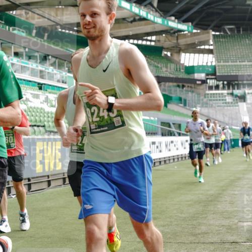 13.09.2026 - 21. swb-Marathon Bremen Michael Burmester http://msf.ph/oto/10454885 13.09.2026 12:52:35 Laufen im Stadion 102, 107, 145, 235, 683, 734, 755, 792, 863, 985, 987, 1033, 1043, 1056, 1125, 1146, 1162, 1232, 1252, 1297, 1433, 1445, 1455, 1492, 1528, 1542, 1646, 1664, 1704, 1955, 2007, 2008, 2043, 2203, 2350, 2447, 2480, 2498, 2759, 2767, 2820, 2847, 2858, 3085, 3149, 3236, 3336, 3362, 3440, 3448, 3566, 3703, 3830, 3899, 3988, 4165, 4283, 4429, 4475, 4571, 4573, 4582, 4605, 4727, 4781, 4782, 4895, 5079, 5152, 5168, 5379, 5521, 6274, 8798 meine-sportfotos.de