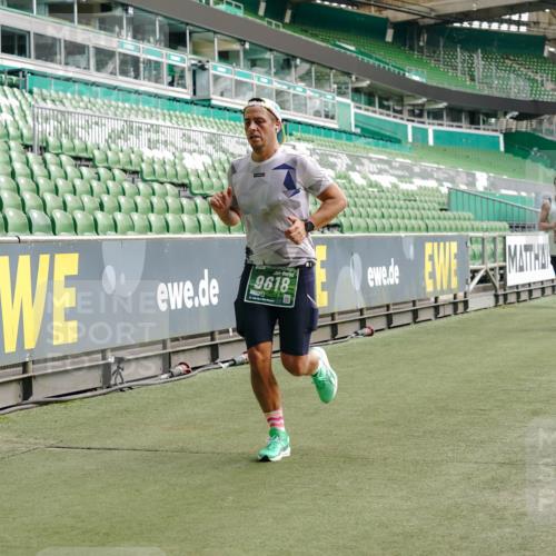 13.09.2026 - 21. swb-Marathon Bremen Michael Burmester http://msf.ph/oto/10454969 13.09.2026 12:52:38 Laufen im Stadion 102, 107, 145, 235, 683, 734, 755, 792, 863, 985, 987, 1033, 1043, 1056, 1125, 1146, 1162, 1232, 1252, 1297, 1433, 1445, 1455, 1492, 1528, 1542, 1646, 1664, 1704, 1955, 2007, 2008, 2043, 2203, 2350, 2401, 2447, 2480, 2498, 2759, 2767, 2820, 2847, 2858, 3085, 3149, 3236, 3336, 3362, 3440, 3448, 3566, 3703, 3830, 3899, 3988, 4165, 4283, 4429, 4475, 4571, 4573, 4582, 4605, 4727, 4781, 4782, 4895, 5079, 5152, 5168, 5379, 6274, 8798 meine-sportfotos.de