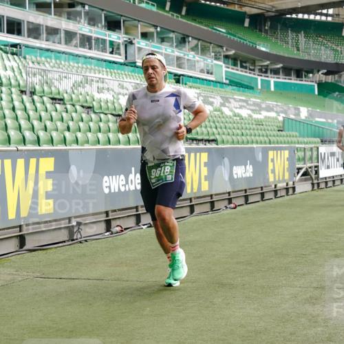 13.09.2026 - 21. swb-Marathon Bremen Michael Burmester http://msf.ph/oto/10454977 13.09.2026 12:52:38 Laufen im Stadion 102, 107, 145, 235, 683, 734, 755, 792, 863, 985, 987, 1033, 1043, 1056, 1125, 1146, 1162, 1232, 1252, 1297, 1433, 1445, 1455, 1492, 1528, 1542, 1646, 1664, 1704, 1955, 2007, 2008, 2043, 2203, 2350, 2401, 2447, 2480, 2498, 2759, 2767, 2820, 2847, 2858, 3085, 3149, 3236, 3336, 3362, 3440, 3448, 3566, 3703, 3830, 3899, 3988, 4165, 4283, 4429, 4475, 4571, 4573, 4582, 4605, 4727, 4781, 4782, 4895, 5079, 5152, 5168, 5379, 6274, 8798 meine-sportfotos.de