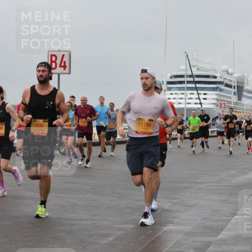 13.09.2026 - Kiel Lauf Andreas Tolksdorf http://msf.ph/oto/10455024 13.09.2026 11:55:15 Kiellinie 8427, 12292, 500, 4, 11493, 11180, 3 meine-sportfotos.de