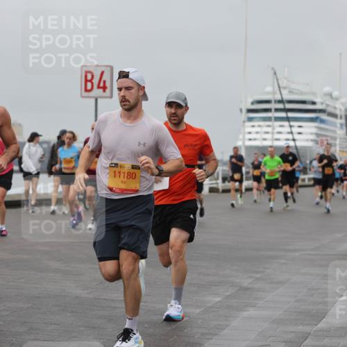 13.09.2026 - Kiel Lauf Andreas Tolksdorf http://msf.ph/oto/10455045 13.09.2026 11:55:16 Kiellinie 4, 38, 500, 11180, 12292 meine-sportfotos.de