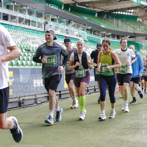13.09.2026 - 21. swb-Marathon Bremen Michael Burmester http://msf.ph/oto/10455080 13.09.2026 13:10:52 Laufen im Stadion 164, 265, 373, 391, 448, 581, 703, 869, 898, 984, 1180, 1738, 1855, 1867, 1894, 1936, 1952, 1967, 2202, 2232, 2268, 2281, 2284, 2299, 2330, 2333, 2339, 2342, 2353, 2432, 2443, 2471, 2525, 2530, 2531, 2553, 2573, 2589, 2594, 2654, 2669, 2682, 2714, 2717, 2784, 2785, 2804, 2819, 2836, 2907, 2920, 2932, 2976, 3026, 3032, 3063, 3082, 3086, 3089, 3122, 3159, 3174, 3207, 3208, 3291, 3316, 3333, 3352, 3370, 3398, 3409, 3410, 3470, 3549, 3707, 3769, 551 meine-sportfotos.de