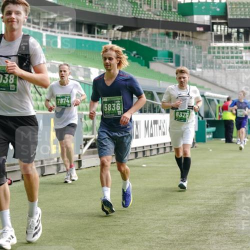 13.09.2026 - 21. swb-Marathon Bremen Michael Burmester http://msf.ph/oto/10455160 13.09.2026 12:52:46 Laufen im Stadion 102, 107, 145, 235, 376, 541, 615, 616, 683, 734, 755, 792, 863, 982, 985, 987, 1033, 1043, 1056, 1125, 1146, 1162, 1232, 1252, 1297, 1433, 1445, 1492, 1528, 1542, 1646, 1664, 1704, 1707, 1814, 1955, 2007, 2008, 2043, 2203, 2280, 2350, 2362, 2401, 2422, 2447, 2454, 2480, 2498, 2759, 2767, 2820, 2847, 2858, 2997, 3085, 3149, 3236, 3336, 3362, 3448, 3566, 3703, 3830, 3899, 3988, 4165, 4283, 4429, 4475, 4571, 4573, 4582, 4605, 4781, 4895, 5079, 5152, 5168, 5379 meine-sportfotos.de