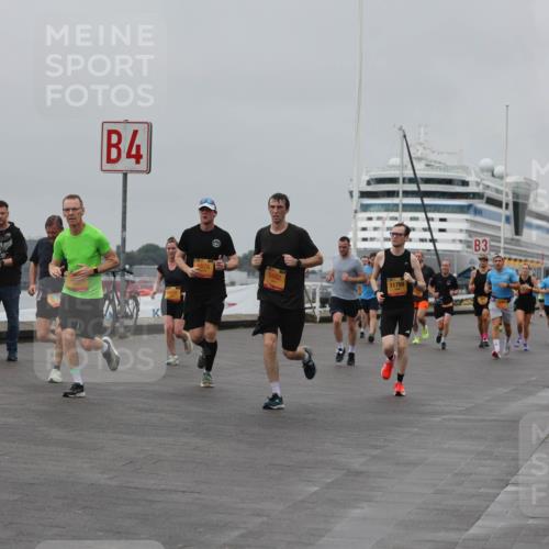 13.09.2026 - Kiel Lauf Andreas Tolksdorf http://msf.ph/oto/10455189 13.09.2026 11:55:21 Kiellinie 4, 5875, 9482, 11799, 3 meine-sportfotos.de