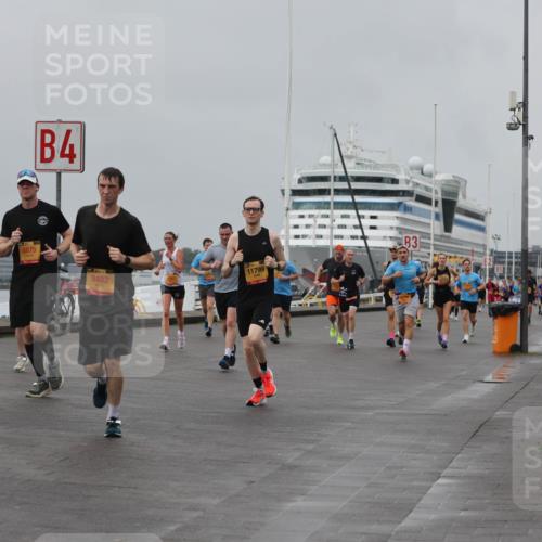 13.09.2026 - Kiel Lauf Andreas Tolksdorf http://msf.ph/oto/10455216 13.09.2026 11:55:22 Kiellinie 5875, 4, 9482, 11799, 3 meine-sportfotos.de