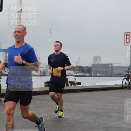13.09.2026 - Kiel Lauf Andreas Tolksdorf http://msf.ph/oto/10455305 13.09.2026 11:55:36 Kiellinie 3447, 4, 5448 meine-sportfotos.de