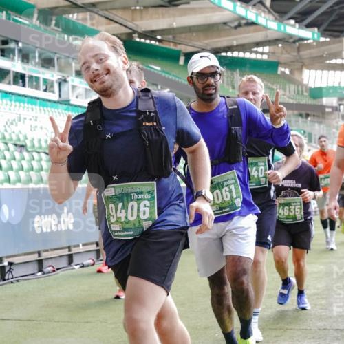 13.09.2026 - 21. swb-Marathon Bremen Michael Burmester http://msf.ph/oto/10455331 13.09.2026 13:10:56 Laufen im Stadion 164, 265, 373, 391, 448, 581, 703, 869, 984, 1180, 1738, 1855, 1867, 1894, 1936, 1952, 1967, 2202, 2232, 2268, 2281, 2284, 2299, 2330, 2333, 2339, 2342, 2353, 2432, 2443, 2525, 2530, 2531, 2553, 2573, 2589, 2594, 2654, 2659, 2669, 2682, 2714, 2717, 2784, 2785, 2804, 2819, 2822, 2836, 2907, 2920, 2932, 2976, 3026, 3027, 3032, 3063, 3082, 3086, 3089, 3122, 3159, 3174, 3207, 3208, 3291, 3328, 3333, 3352, 3370, 3398, 3409, 3410, 3470, 3549, 3769, 551 meine-sportfotos.de