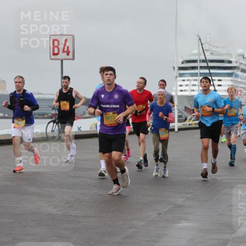 13.09.2026 - Kiel Lauf Andreas Tolksdorf http://msf.ph/oto/10455382 13.09.2026 11:55:48 Kiellinie 2688, 4, 166, 8513, 5263, 83 meine-sportfotos.de