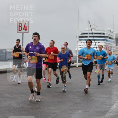 13.09.2026 - Kiel Lauf Andreas Tolksdorf http://msf.ph/oto/10455395 13.09.2026 11:55:48 Kiellinie 166, 4, 39, 8513, 5263, 8649, 3 meine-sportfotos.de