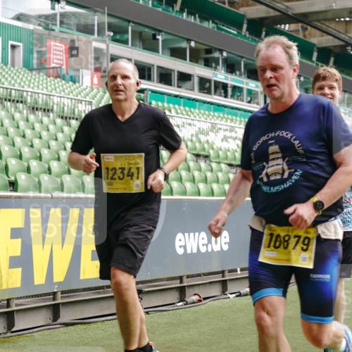 13.09.2026 - 21. swb-Marathon Bremen Michael Burmester http://msf.ph/oto/10455398 13.09.2026 10:32:46 Laufen im Stadion 10067, 10078, 10146, 10166, 10184, 10203, 10211, 10222, 10226, 10243, 10246, 10249, 10255, 10256, 10300, 10322, 10365, 10372, 10374, 10379, 10383, 10394, 10408, 10410, 10423, 10443, 10471, 10478, 10486, 10494, 10503, 10517, 10518, 10529, 10530, 10540, 10543, 10550, 10555, 10565, 10579, 10589, 10608, 10610, 10626, 10631, 10646, 10670, 10673, 10675, 10687, 10690, 10703, 10704, 10707, 10708, 10721, 10725, 10728, 10745, 10749, 10750, 10771, 10788, 10794, 10809 meine-sportfotos.de