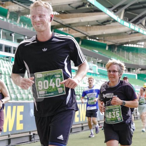 13.09.2026 - 21. swb-Marathon Bremen Michael Burmester http://msf.ph/oto/10455406 13.09.2026 13:10:57 Laufen im Stadion 164, 265, 373, 448, 581, 703, 869, 984, 1113, 1180, 1738, 1855, 1867, 1894, 1936, 1952, 1967, 2202, 2232, 2268, 2281, 2284, 2299, 2330, 2333, 2339, 2342, 2353, 2432, 2443, 2525, 2530, 2531, 2553, 2573, 2589, 2594, 2654, 2659, 2669, 2682, 2714, 2717, 2784, 2785, 2804, 2819, 2822, 2836, 2907, 2920, 2932, 2976, 3026, 3027, 3032, 3063, 3079, 3082, 3086, 3089, 3122, 3159, 3174, 3207, 3208, 3291, 3328, 3333, 3352, 3370, 3398, 3409, 3410, 3470, 3549, 3769, 551 meine-sportfotos.de