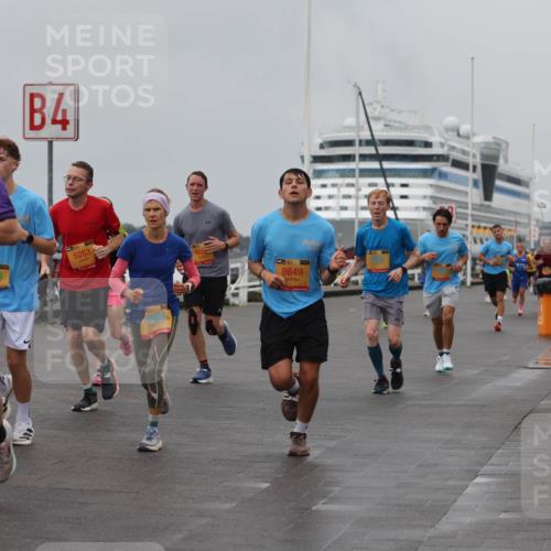 13.09.2026 - Kiel Lauf Andreas Tolksdorf http://msf.ph/oto/10455419 13.09.2026 11:55:49 Kiellinie 49, 8513, 4, 5263, 3, 39, 39, 8649 meine-sportfotos.de