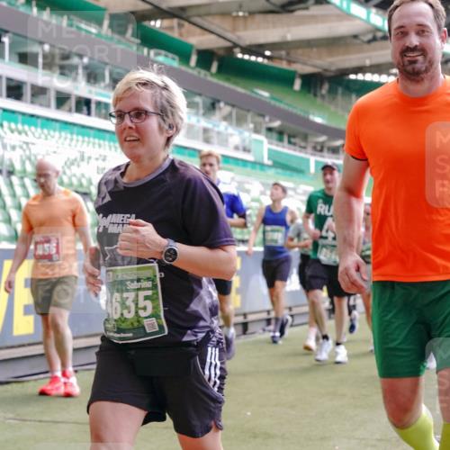 13.09.2026 - 21. swb-Marathon Bremen Michael Burmester http://msf.ph/oto/10455428 13.09.2026 13:10:58 Laufen im Stadion 164, 265, 373, 448, 581, 703, 869, 984, 1113, 1180, 1738, 1855, 1867, 1894, 1936, 1952, 1967, 2202, 2232, 2268, 2281, 2284, 2299, 2330, 2333, 2339, 2342, 2353, 2432, 2443, 2525, 2530, 2531, 2553, 2573, 2589, 2594, 2654, 2659, 2669, 2682, 2714, 2717, 2784, 2785, 2804, 2819, 2822, 2836, 2907, 2920, 2932, 2976, 3026, 3027, 3032, 3063, 3079, 3082, 3086, 3089, 3122, 3159, 3174, 3207, 3208, 3291, 3328, 3333, 3352, 3370, 3398, 3409, 3410, 3470, 3549, 3769, 551 meine-sportfotos.de