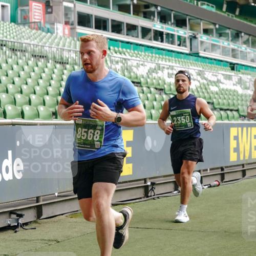 13.09.2026 - 21. swb-Marathon Bremen Michael Burmester http://msf.ph/oto/10455491 13.09.2026 12:52:56 Laufen im Stadion 102, 107, 145, 235, 313, 376, 541, 560, 615, 616, 683, 696, 734, 740, 755, 792, 863, 982, 985, 987, 1033, 1043, 1056, 1207, 1232, 1252, 1297, 1433, 1445, 1492, 1528, 1542, 1646, 1664, 1704, 1707, 1814, 1955, 2007, 2008, 2043, 2203, 2280, 2350, 2362, 2401, 2422, 2447, 2454, 2480, 2498, 2759, 2767, 2820, 2847, 2858, 2997, 3085, 3149, 3236, 3336, 3362, 3448, 3566, 3830, 3899, 3988, 4165, 4283, 4429, 4475, 4571, 4573, 4605, 5079, 5152, 5168, 5379 meine-sportfotos.de