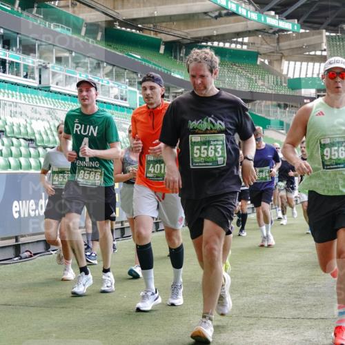 13.09.2026 - 21. swb-Marathon Bremen Michael Burmester http://msf.ph/oto/10455514 13.09.2026 13:10:59 Laufen im Stadion 164, 265, 373, 448, 581, 703, 869, 984, 1113, 1180, 1738, 1851, 1855, 1867, 1894, 1936, 1952, 1967, 2202, 2232, 2268, 2281, 2284, 2299, 2330, 2333, 2339, 2342, 2353, 2432, 2443, 2525, 2530, 2531, 2553, 2573, 2589, 2594, 2654, 2659, 2669, 2682, 2714, 2717, 2784, 2785, 2804, 2819, 2822, 2836, 2907, 2920, 2932, 2976, 3026, 3027, 3032, 3063, 3079, 3082, 3086, 3089, 3122, 3159, 3174, 3207, 3208, 3291, 3328, 3352, 3370, 3398, 3409, 3410, 3470, 3549, 3769, 551 meine-sportfotos.de