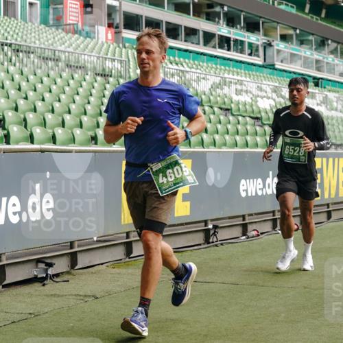 13.09.2026 - 21. swb-Marathon Bremen Michael Burmester http://msf.ph/oto/10455537 13.09.2026 12:52:58 Laufen im Stadion 102, 107, 145, 235, 313, 376, 541, 560, 615, 616, 683, 696, 734, 740, 755, 792, 863, 982, 985, 987, 1033, 1043, 1056, 1207, 1232, 1252, 1297, 1433, 1445, 1492, 1528, 1542, 1646, 1664, 1704, 1707, 1814, 1955, 2007, 2008, 2043, 2203, 2280, 2350, 2362, 2401, 2422, 2447, 2454, 2480, 2498, 2759, 2767, 2820, 2847, 2858, 2997, 3085, 3149, 3236, 3336, 3362, 3448, 3566, 3830, 3899, 3988, 4165, 4283, 4429, 4475, 4571, 4573, 4605, 5079, 5152, 5168, 5379 meine-sportfotos.de