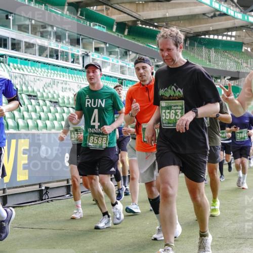 13.09.2026 - 21. swb-Marathon Bremen Michael Burmester http://msf.ph/oto/10455564 13.09.2026 13:11:00 Laufen im Stadion 164, 265, 373, 448, 581, 703, 869, 984, 1113, 1180, 1738, 1851, 1855, 1867, 1894, 1936, 1952, 1967, 2202, 2232, 2268, 2281, 2284, 2299, 2330, 2333, 2339, 2342, 2353, 2432, 2443, 2525, 2530, 2531, 2553, 2573, 2589, 2594, 2654, 2659, 2669, 2682, 2714, 2717, 2784, 2785, 2804, 2819, 2822, 2836, 2907, 2920, 2932, 2976, 3026, 3027, 3032, 3063, 3079, 3082, 3086, 3089, 3122, 3159, 3174, 3207, 3208, 3291, 3328, 3352, 3370, 3398, 3409, 3410, 3470, 3549, 3769, 551 meine-sportfotos.de