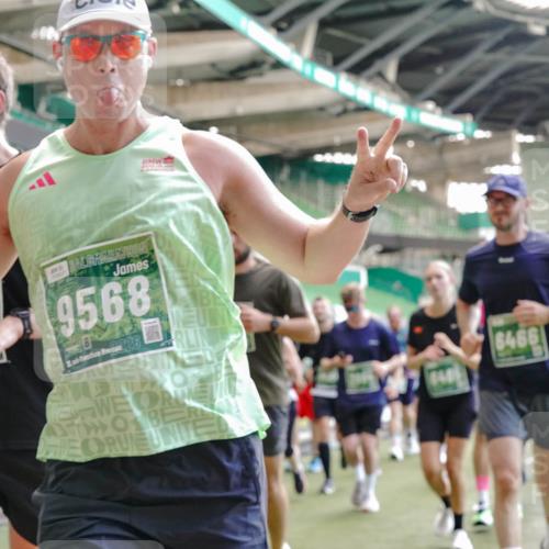 13.09.2026 - 21. swb-Marathon Bremen Michael Burmester http://msf.ph/oto/10455591 13.09.2026 13:11:00 Laufen im Stadion 164, 265, 373, 448, 581, 703, 869, 984, 1113, 1180, 1738, 1851, 1855, 1867, 1894, 1936, 1952, 1967, 2202, 2232, 2268, 2281, 2284, 2299, 2330, 2333, 2339, 2342, 2353, 2432, 2443, 2525, 2530, 2531, 2553, 2573, 2589, 2594, 2654, 2659, 2669, 2682, 2714, 2717, 2784, 2785, 2804, 2819, 2822, 2836, 2907, 2920, 2932, 2976, 3026, 3027, 3032, 3063, 3079, 3082, 3086, 3089, 3122, 3159, 3174, 3207, 3208, 3291, 3328, 3352, 3370, 3398, 3409, 3410, 3470, 3549, 3769, 551 meine-sportfotos.de