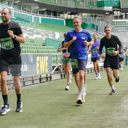 13.09.2026 - 21. swb-Marathon Bremen Michael Burmester http://msf.ph/oto/10455698 13.09.2026 12:53:06 Laufen im Stadion 102, 107, 145, 235, 313, 376, 472, 541, 560, 615, 616, 675, 683, 696, 734, 740, 755, 792, 863, 982, 985, 987, 1033, 1043, 1056, 1207, 1232, 1252, 1297, 1433, 1445, 1492, 1528, 1542, 1646, 1664, 1704, 1707, 1814, 1955, 2007, 2008, 2043, 2055, 2203, 2280, 2350, 2362, 2401, 2422, 2454, 2480, 2498, 2623, 2767, 2820, 2847, 2858, 2997, 3085, 3149, 3236, 3336, 3362, 3413, 3448, 3566, 3830, 3899, 3988, 4283, 4429, 4475, 4573, 4605, 5152, 5379 meine-sportfotos.de