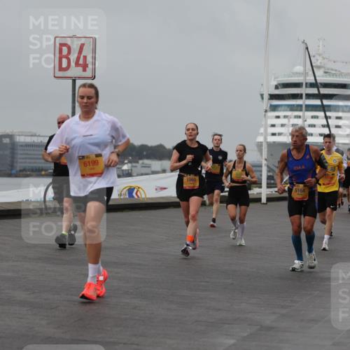 13.09.2026 - Kiel Lauf Andreas Tolksdorf http://msf.ph/oto/10455701 13.09.2026 11:56:08 Kiellinie 7405, 4, 6199, 1960, 5164, 3, 82 meine-sportfotos.de