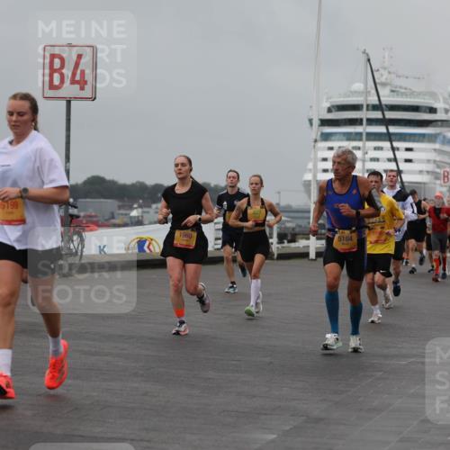 13.09.2026 - Kiel Lauf Andreas Tolksdorf http://msf.ph/oto/10455714 13.09.2026 11:56:09 Kiellinie 6199, 4, 1596, 1960, 5164, 3 meine-sportfotos.de