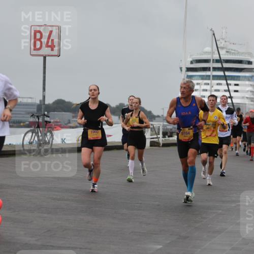 13.09.2026 - Kiel Lauf Andreas Tolksdorf http://msf.ph/oto/10455719 13.09.2026 11:56:09 Kiellinie 6199, 4, 3, 1960, 5164 meine-sportfotos.de