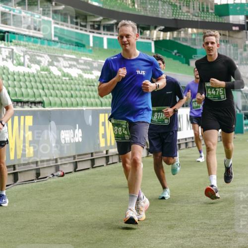 13.09.2026 - 21. swb-Marathon Bremen Michael Burmester http://msf.ph/oto/10455726 13.09.2026 12:53:06 Laufen im Stadion 102, 107, 145, 235, 313, 376, 472, 541, 560, 615, 616, 675, 683, 696, 734, 740, 755, 792, 863, 982, 985, 987, 1033, 1043, 1056, 1207, 1232, 1252, 1297, 1433, 1445, 1492, 1528, 1542, 1646, 1664, 1704, 1707, 1814, 1955, 2007, 2008, 2043, 2055, 2203, 2280, 2350, 2362, 2401, 2422, 2454, 2480, 2498, 2623, 2767, 2820, 2847, 2858, 2997, 3085, 3149, 3236, 3336, 3362, 3413, 3448, 3566, 3830, 3899, 3988, 4283, 4429, 4475, 4573, 4605, 5152, 5379 meine-sportfotos.de