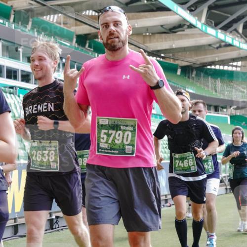 13.09.2026 - 21. swb-Marathon Bremen Michael Burmester http://msf.ph/oto/10455752 13.09.2026 13:11:03 Laufen im Stadion 164, 265, 373, 448, 581, 703, 869, 984, 1113, 1180, 1738, 1851, 1855, 1867, 1894, 1936, 1952, 1967, 2202, 2232, 2268, 2281, 2284, 2299, 2330, 2333, 2339, 2342, 2353, 2426, 2432, 2443, 2530, 2531, 2553, 2573, 2589, 2594, 2654, 2659, 2669, 2682, 2714, 2717, 2784, 2785, 2804, 2819, 2822, 2836, 2907, 2920, 2932, 2976, 3026, 3027, 3063, 3079, 3082, 3086, 3089, 3122, 3159, 3174, 3207, 3208, 3291, 3328, 3349, 3352, 3370, 3409, 3410, 3470, 3549, 3769, 551 meine-sportfotos.de