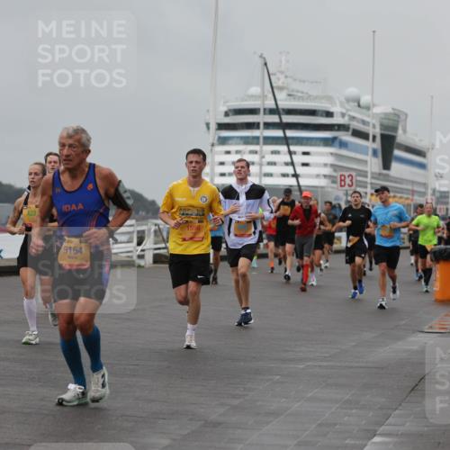 13.09.2026 - Kiel Lauf Andreas Tolksdorf http://msf.ph/oto/10455753 13.09.2026 11:56:10 Kiellinie 1960, 4, 423, 5164, 1596, 3 meine-sportfotos.de