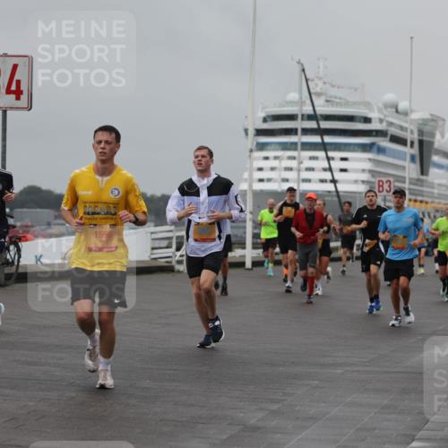 13.09.2026 - Kiel Lauf Andreas Tolksdorf http://msf.ph/oto/10455777 13.09.2026 11:56:12 Kiellinie 38, 23, 4, 4727, 1596, 3 meine-sportfotos.de