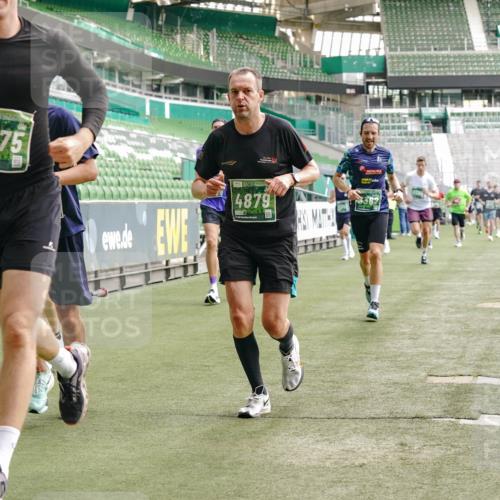 13.09.2026 - 21. swb-Marathon Bremen Michael Burmester http://msf.ph/oto/10455787 13.09.2026 12:53:08 Laufen im Stadion 102, 107, 145, 235, 313, 376, 472, 541, 560, 615, 616, 675, 683, 696, 734, 740, 755, 792, 863, 982, 985, 987, 1033, 1043, 1056, 1207, 1232, 1252, 1297, 1433, 1445, 1468, 1492, 1528, 1542, 1646, 1664, 1704, 1707, 1814, 1955, 2007, 2008, 2043, 2055, 2203, 2280, 2350, 2362, 2401, 2422, 2454, 2480, 2498, 2623, 2767, 2820, 2847, 2858, 2997, 3085, 3149, 3236, 3336, 3362, 3413, 3448, 3566, 3830, 3899, 3988, 4283, 4475, 4573, 4605, 5152, 5379 meine-sportfotos.de