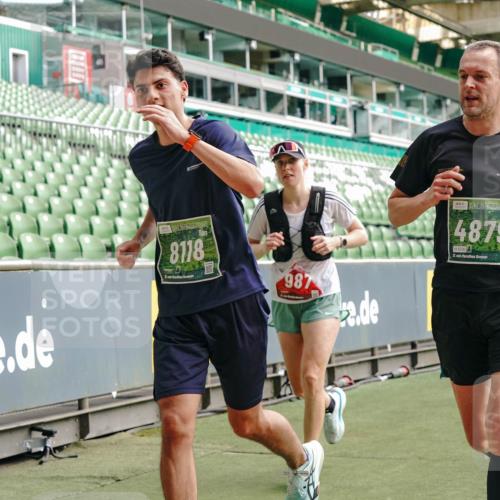 13.09.2026 - 21. swb-Marathon Bremen Michael Burmester http://msf.ph/oto/10455817 13.09.2026 12:53:09 Laufen im Stadion 102, 107, 145, 235, 313, 376, 472, 541, 560, 615, 616, 675, 683, 696, 734, 740, 755, 792, 863, 982, 985, 987, 1033, 1043, 1056, 1076, 1207, 1232, 1252, 1297, 1433, 1445, 1468, 1492, 1528, 1542, 1646, 1664, 1704, 1707, 1814, 1955, 2007, 2008, 2043, 2055, 2203, 2280, 2350, 2362, 2401, 2422, 2454, 2480, 2498, 2623, 2767, 2820, 2847, 2858, 2997, 3085, 3149, 3236, 3336, 3362, 3413, 3448, 3566, 3830, 3899, 3988, 4283, 4475, 4573, 4605, 5152 meine-sportfotos.de