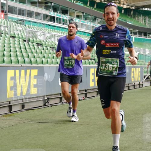 13.09.2026 - 21. swb-Marathon Bremen Michael Burmester http://msf.ph/oto/10455872 13.09.2026 12:53:11 Laufen im Stadion 102, 107, 145, 235, 313, 376, 472, 541, 560, 615, 616, 675, 683, 696, 740, 755, 792, 816, 863, 982, 985, 987, 1033, 1056, 1076, 1207, 1232, 1252, 1297, 1419, 1433, 1445, 1468, 1492, 1528, 1542, 1551, 1646, 1664, 1704, 1707, 1814, 1955, 2007, 2008, 2043, 2055, 2203, 2280, 2350, 2362, 2401, 2422, 2454, 2480, 2498, 2623, 2767, 2820, 2847, 2858, 2997, 3085, 3149, 3236, 3336, 3362, 3413, 3448, 3566, 3830, 3899, 3988, 4283, 4475, 4573, 4605, 5152 meine-sportfotos.de