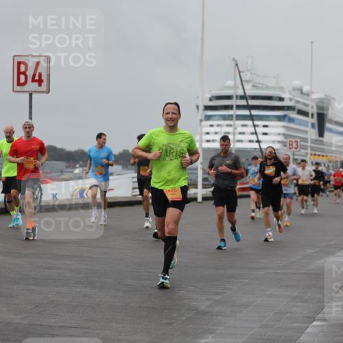 13.09.2026 - Kiel Lauf Andreas Tolksdorf http://msf.ph/oto/10455897 13.09.2026 11:56:20 Kiellinie 4, 12061, 48, 19, 3428, 3 meine-sportfotos.de