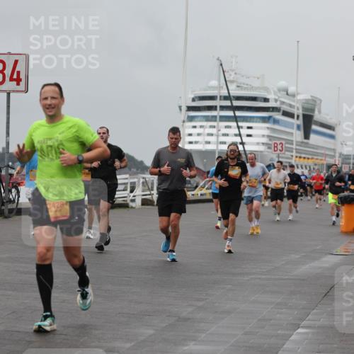 13.09.2026 - Kiel Lauf Andreas Tolksdorf http://msf.ph/oto/10455919 13.09.2026 11:56:21 Kiellinie 4, 3428, 10387, 3 meine-sportfotos.de