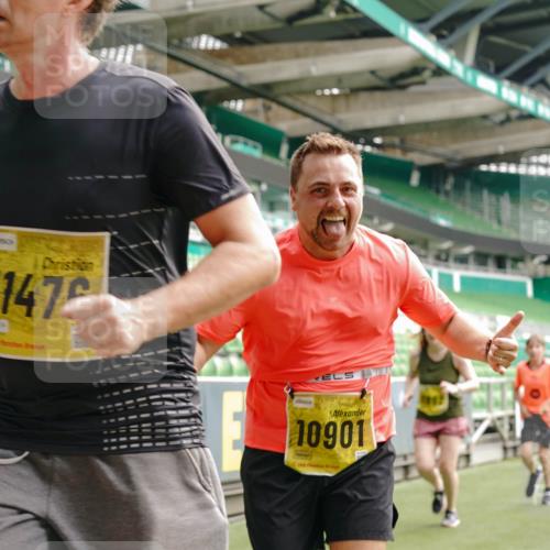 13.09.2026 - 21. swb-Marathon Bremen Michael Burmester http://msf.ph/oto/10455920 13.09.2026 10:32:57 Laufen im Stadion 10018, 10067, 10078, 10166, 10184, 10203, 10211, 10226, 10236, 10243, 10246, 10249, 10255, 10256, 10297, 10300, 10322, 10365, 10372, 10374, 10379, 10383, 10394, 10408, 10410, 10423, 10428, 10443, 10486, 10494, 10503, 10517, 10518, 10529, 10530, 10540, 10543, 10550, 10555, 10565, 10578, 10608, 10610, 10631, 10646, 10670, 10673, 10675, 10687, 10690, 10703, 10704, 10707, 10721, 10725, 10728, 10745, 10749, 10750, 10771, 10788, 10794, 10809 meine-sportfotos.de