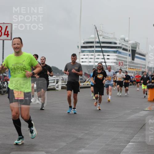 13.09.2026 - Kiel Lauf Andreas Tolksdorf http://msf.ph/oto/10455922 13.09.2026 11:56:21 Kiellinie 4, 2, 196, 3428, 3 meine-sportfotos.de