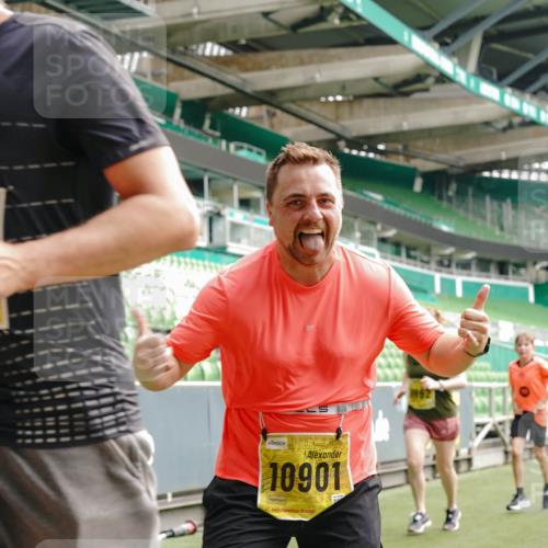 13.09.2026 - 21. swb-Marathon Bremen Michael Burmester http://msf.ph/oto/10455935 13.09.2026 10:32:57 Laufen im Stadion 10018, 10067, 10078, 10166, 10184, 10203, 10211, 10226, 10236, 10243, 10246, 10249, 10255, 10256, 10297, 10300, 10322, 10365, 10372, 10374, 10379, 10383, 10394, 10408, 10410, 10423, 10428, 10443, 10486, 10494, 10503, 10517, 10518, 10529, 10530, 10540, 10543, 10550, 10555, 10565, 10578, 10608, 10610, 10631, 10646, 10670, 10673, 10675, 10687, 10690, 10703, 10704, 10707, 10721, 10725, 10728, 10745, 10749, 10750, 10771, 10788, 10794, 10809 meine-sportfotos.de