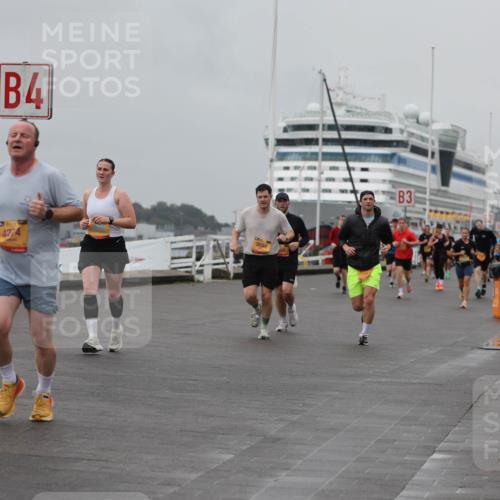 13.09.2026 - Kiel Lauf Andreas Tolksdorf http://msf.ph/oto/10455955 13.09.2026 11:56:27 Kiellinie 4, 4274, 5364, 8694, 3 meine-sportfotos.de