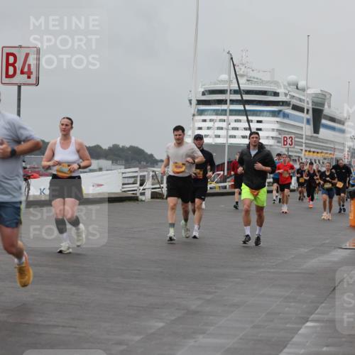 13.09.2026 - Kiel Lauf Andreas Tolksdorf http://msf.ph/oto/10455959 13.09.2026 11:56:28 Kiellinie 5364, 4, 8694, 3 meine-sportfotos.de