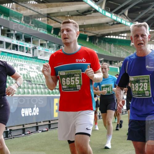 13.09.2026 - 21. swb-Marathon Bremen Michael Burmester http://msf.ph/oto/10455965 13.09.2026 13:11:08 Laufen im Stadion 164, 265, 373, 448, 581, 703, 843, 869, 984, 1113, 1180, 1435, 1738, 1849, 1851, 1855, 1867, 1894, 1936, 1952, 1967, 2202, 2232, 2248, 2268, 2281, 2284, 2299, 2330, 2333, 2339, 2342, 2353, 2375, 2426, 2432, 2443, 2530, 2531, 2553, 2573, 2589, 2654, 2659, 2669, 2682, 2714, 2717, 2784, 2785, 2804, 2819, 2822, 2836, 2907, 2920, 2932, 2976, 3026, 3027, 3063, 3079, 3082, 3086, 3089, 3122, 3159, 3174, 3207, 3208, 3291, 3328, 3349, 3352, 3370, 3409, 3410, 3470, 3549, 551 meine-sportfotos.de