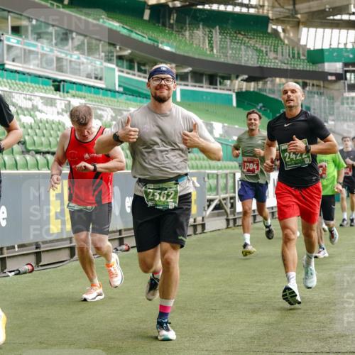 13.09.2026 - 21. swb-Marathon Bremen Michael Burmester http://msf.ph/oto/10456000 13.09.2026 12:53:17 Laufen im Stadion 102, 107, 145, 235, 313, 376, 472, 541, 560, 615, 616, 675, 683, 696, 740, 755, 792, 816, 827, 863, 982, 985, 987, 1033, 1056, 1076, 1207, 1232, 1252, 1297, 1419, 1433, 1445, 1468, 1492, 1528, 1542, 1551, 1646, 1664, 1704, 1707, 1814, 1955, 2007, 2008, 2043, 2055, 2203, 2280, 2350, 2362, 2401, 2422, 2454, 2480, 2498, 2499, 2623, 2701, 2767, 2820, 2847, 2858, 2882, 2971, 2997, 3085, 3149, 3236, 3336, 3362, 3413, 3448, 3566, 3830, 3899, 3988, 4283, 4475, 4573, 4605, 5152 meine-sportfotos.de
