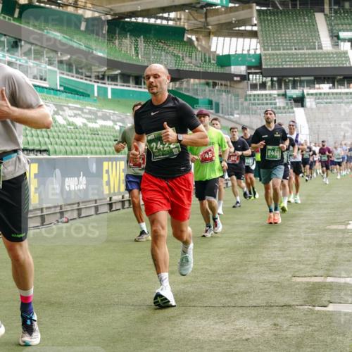 13.09.2026 - 21. swb-Marathon Bremen Michael Burmester http://msf.ph/oto/10456041 13.09.2026 12:53:18 Laufen im Stadion 102, 107, 145, 235, 313, 376, 472, 541, 560, 615, 616, 675, 683, 696, 740, 755, 792, 816, 827, 863, 982, 985, 987, 1033, 1056, 1076, 1207, 1232, 1252, 1297, 1419, 1433, 1445, 1468, 1492, 1528, 1542, 1551, 1646, 1664, 1704, 1707, 1814, 1955, 2007, 2008, 2043, 2055, 2203, 2280, 2350, 2362, 2401, 2422, 2454, 2480, 2498, 2499, 2623, 2701, 2767, 2820, 2847, 2858, 2882, 2913, 2971, 2997, 3085, 3149, 3236, 3336, 3362, 3413, 3448, 3566, 3830, 3899, 3988, 4283, 4475, 4573, 4605, 5152 meine-sportfotos.de