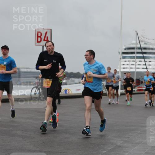 13.09.2026 - Kiel Lauf Andreas Tolksdorf http://msf.ph/oto/10456044 13.09.2026 11:56:40 Kiellinie 11436, 4, 6324, 1038, 3 meine-sportfotos.de