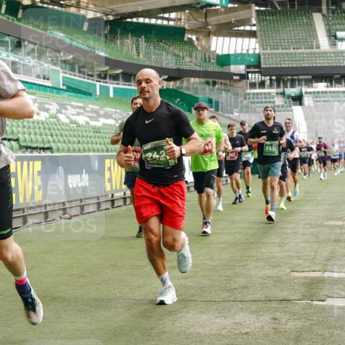 13.09.2026 - 21. swb-Marathon Bremen Michael Burmester http://msf.ph/oto/10456048 13.09.2026 12:53:18 Laufen im Stadion 102, 107, 145, 235, 313, 376, 472, 541, 560, 615, 616, 675, 683, 696, 740, 755, 792, 816, 827, 863, 982, 985, 987, 1033, 1056, 1076, 1207, 1232, 1252, 1297, 1419, 1433, 1445, 1468, 1492, 1528, 1542, 1551, 1646, 1664, 1704, 1707, 1814, 1955, 2007, 2008, 2043, 2055, 2203, 2280, 2350, 2362, 2401, 2422, 2454, 2480, 2498, 2499, 2623, 2701, 2767, 2820, 2847, 2858, 2882, 2913, 2971, 2997, 3085, 3149, 3236, 3336, 3362, 3413, 3448, 3566, 3830, 3899, 3988, 4283, 4475, 4573, 4605, 5152 meine-sportfotos.de