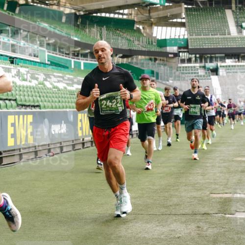 13.09.2026 - 21. swb-Marathon Bremen Michael Burmester http://msf.ph/oto/10456058 13.09.2026 12:53:18 Laufen im Stadion 102, 107, 145, 235, 313, 376, 472, 541, 560, 615, 616, 675, 683, 696, 740, 755, 792, 816, 827, 863, 982, 985, 987, 1033, 1056, 1076, 1207, 1232, 1252, 1297, 1419, 1433, 1445, 1468, 1492, 1528, 1542, 1551, 1646, 1664, 1704, 1707, 1814, 1955, 2007, 2008, 2043, 2055, 2203, 2280, 2350, 2362, 2401, 2422, 2454, 2480, 2498, 2499, 2623, 2701, 2767, 2820, 2847, 2858, 2882, 2913, 2971, 2997, 3085, 3149, 3236, 3336, 3362, 3413, 3448, 3566, 3830, 3899, 3988, 4283, 4475, 4573, 4605, 5152 meine-sportfotos.de