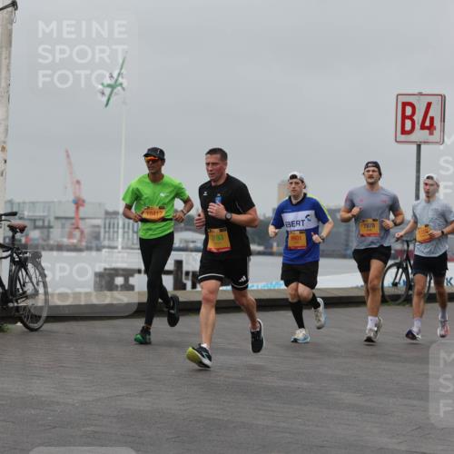 13.09.2026 - Kiel Lauf Andreas Tolksdorf http://msf.ph/oto/10456094 13.09.2026 11:56:44 Kiellinie 10412, 3193, 9931, 7878, 4 meine-sportfotos.de