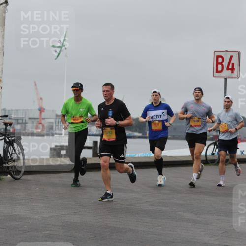 13.09.2026 - Kiel Lauf Andreas Tolksdorf http://msf.ph/oto/10456098 13.09.2026 11:56:44 Kiellinie 10412, 39, 3193, 9931, 7878, 4 meine-sportfotos.de