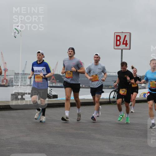13.09.2026 - Kiel Lauf Andreas Tolksdorf http://msf.ph/oto/10456121 13.09.2026 11:56:45 Kiellinie 3193, 9931, 7878, 4, 388, 1068 meine-sportfotos.de